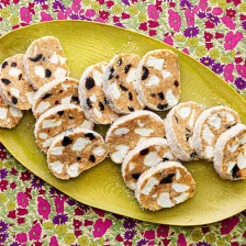 Fifteens (Northern Irish Digestive Biscuits and Marshmallows With Cherries) Recipe Page