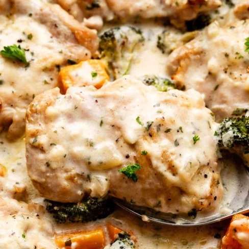 Creamy Garlic Chicken &amp; Vegetables Image