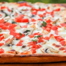 Chicken Pizza with Creamy Garlic Sauce Recipe Page