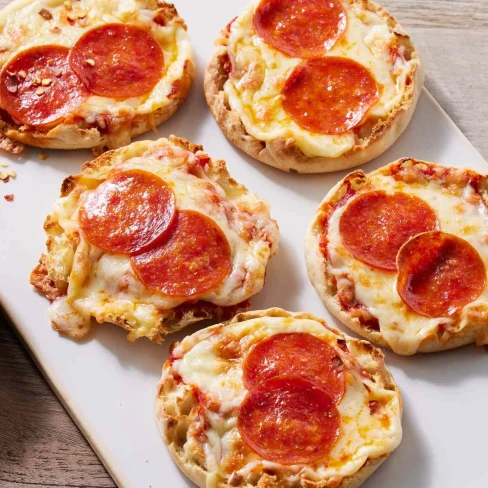 Fast English Muffin Pizzas Image