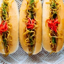 Yakisoba Pan (Yakisoba Dog) Recipe Page