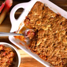 Easy Rhubarb Crumble Recipe Page