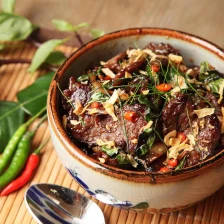 Phat Bai Horapha (Thai-Style Beef With Basil And Chiles) Recipe Page