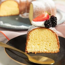 This Foolproof Method for a Light, Fluffy Cake Will Never Let You Down Recipe Page