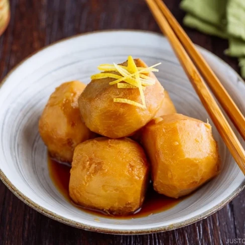 Simmered Taro (Satoimo no Nimono) Image