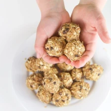 Cashew Butter + Chocolate Energy Bites Recipe Page