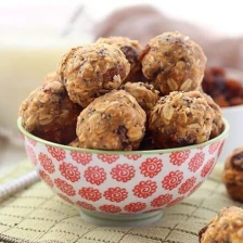 No-Bake Oatmeal Protein Energy Balls Recipe Page