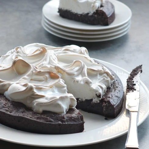 Flourless Chocolate Cake with Meringue Image