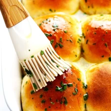 One Hour Rosemary Garlic Dinner Rolls Recipe Page