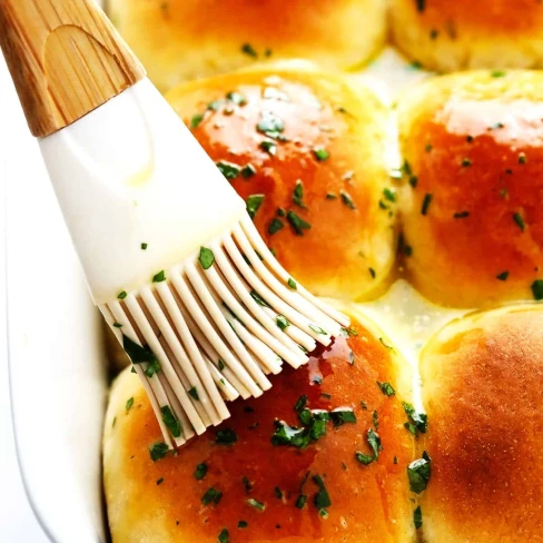 One Hour Rosemary Garlic Dinner Rolls Image