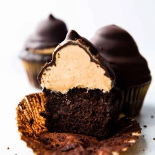 Peanut Butter Hi-Hat Cupcakes Recipe Page