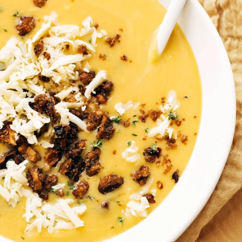 Pumpkin Soup with Walnut Crispies Image