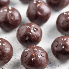 Chocolate Protein Balls Recipe Page