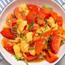 Tomato Egg Is The 20-Minute Meal I Make When I Don&#039;t Feel Like Cooking Recipe Page