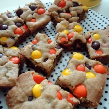 Reese&#039;s Pieces Peanut Butter Blondies Recipe Page