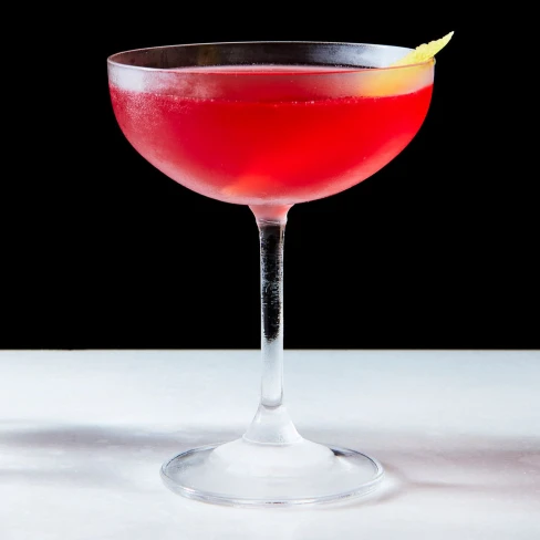 An Adaptable Cosmopolitan Cocktail Image