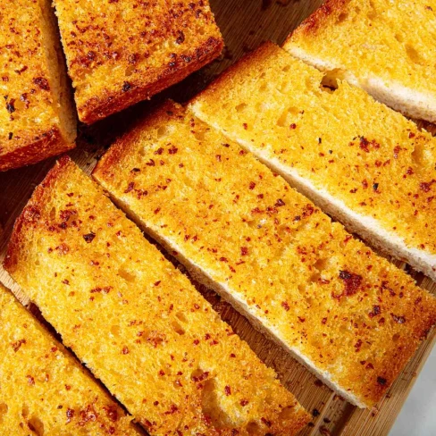 Easy Weeknight Garlic Bread Image