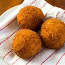 Rich and Creamy Saffron Arancini With Mozzarella Recipe Recipe Page