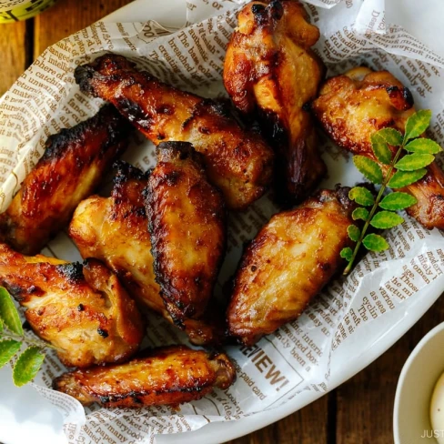 Garlic Miso Chicken Wings Image