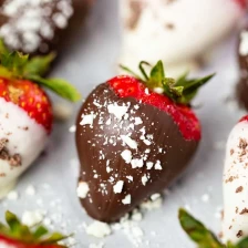 Ultimate Guide to Chocolate Covered Strawberries Recipe Page