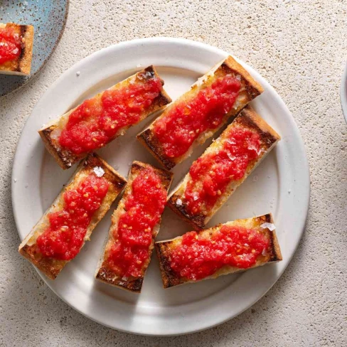 Pan con Tomate (Spanish-Style Grilled Bread With Tomato) Recipe Image