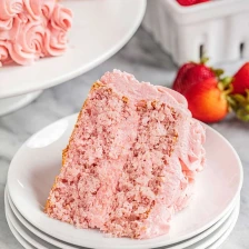 The Most Amazing Strawberry Cake Recipe Page