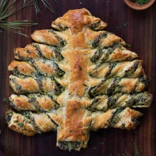 Spinach Dip Pull-Apart Christmas Tree Recipe Page