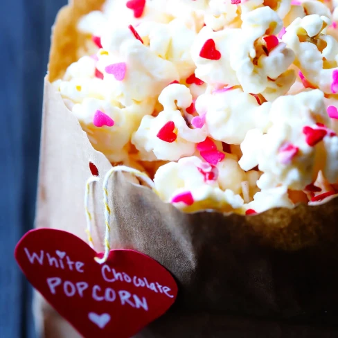 Valentine&#039;s Popcorn (White Chocolate Popcorn) Image