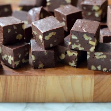 15-Minute Chocolate Walnut Fudge Recipe Page