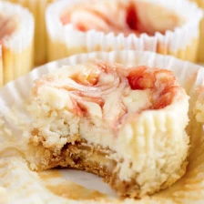 Easy Strawberry Swirl Cheesecake Cupcakes Recipe Page