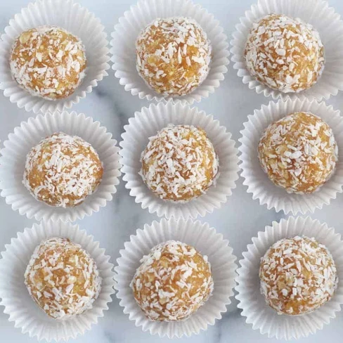 Easy No-Bake Apricot Balls Image