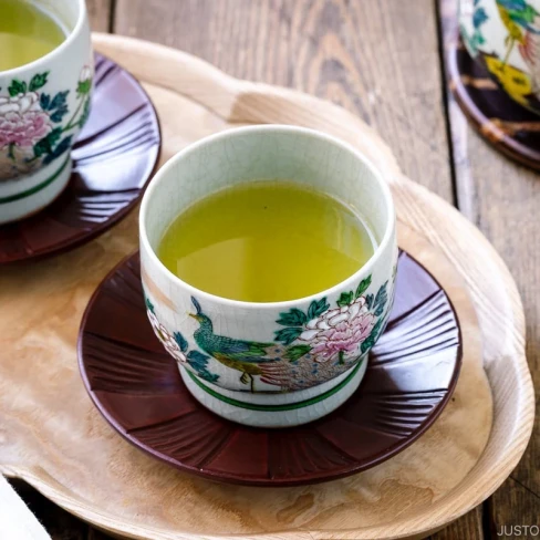 How to Make Japanese Green Tea Image