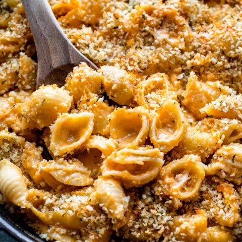 Easy Baked Macaroni and Cheese Image