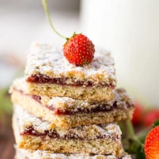 Strawberry Cookie Bars (Tertiy Pirog) Recipe Page