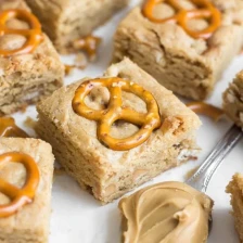 Peanut Butter Pretzel Blondies Recipe Page