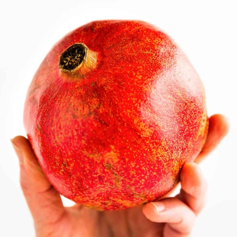 How To Cut A Pomegranate Image