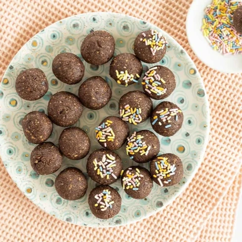 Favorite Chocolate Balls (No-Bake) Image