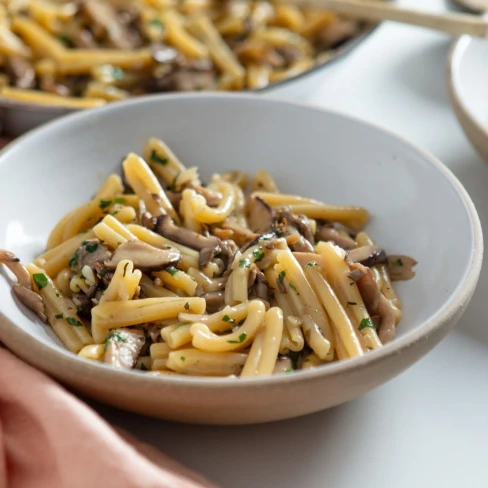 Pasta ai Funghi (Creamy Pasta With Mushrooms) Image