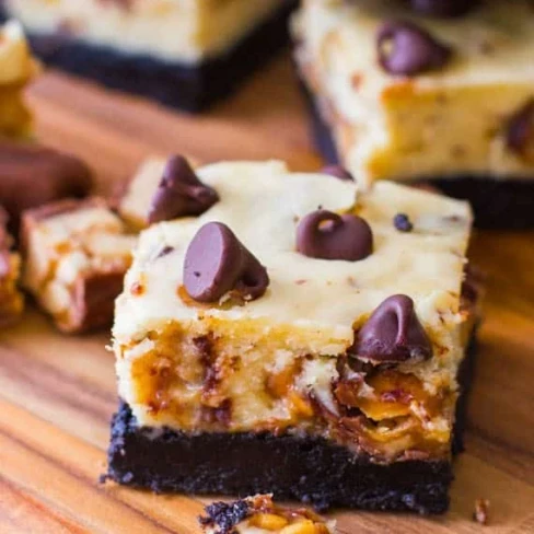 Snickers Cheesecake Bars Image