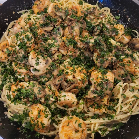 Shrimp &amp; Mushroom Linguine Image