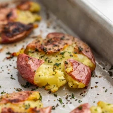 Crispy Garlic and Herb Smashed Potatoes Recipe Page