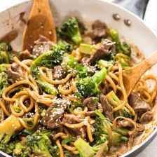 Chinese Beef and Broccoli Noodles Recipe Page