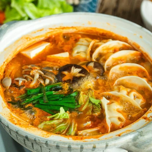 Kimchi Gyoza Nabe Image