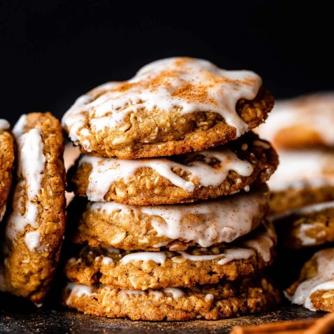 Iced Gingerbread Oatmeal Cookies Image