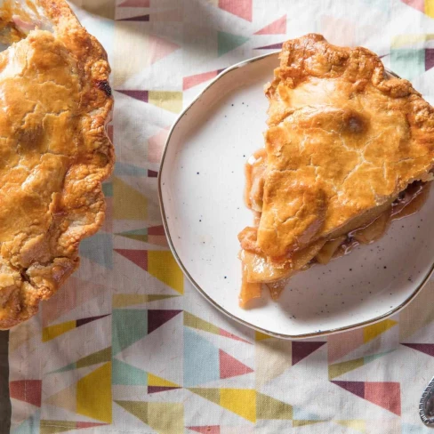 Easy, Old-Fashioned Apple Pie Image