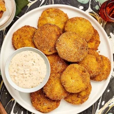 These Super-Crunchy Fried Green Tomatoes Bring Me Back to My Southern Childhood Recipe Page