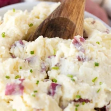 Steakhouse Style Garlic Mashed Potatoes Recipe Page