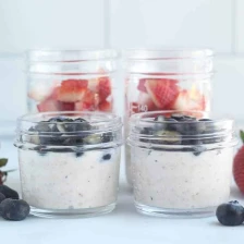 Overnight Oats with Yogurt and Berries Recipe Page