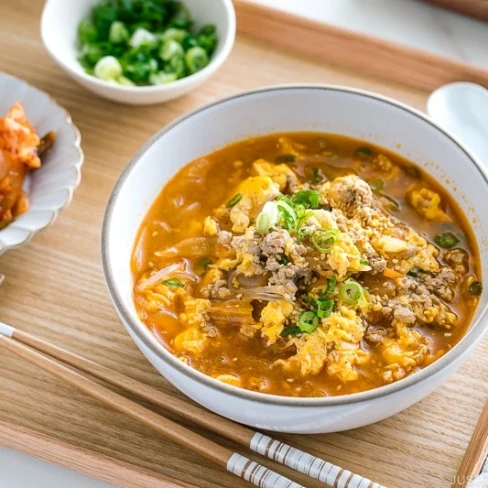 Kimchi Soup with Malony Glass Noodles Image