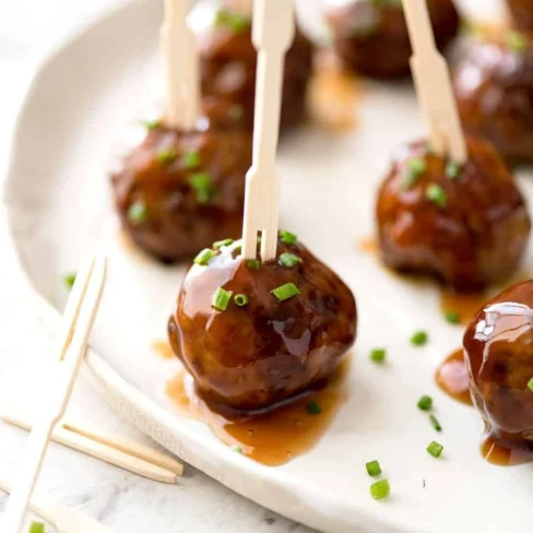 Cocktail Meatballs with Sweet &amp; Sour Dipping Sauce Image